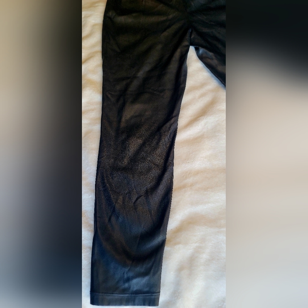 Ann Taylor Faux Leather Pants Womens Size 8 Black Vegan Leather - Picture 11 of 13